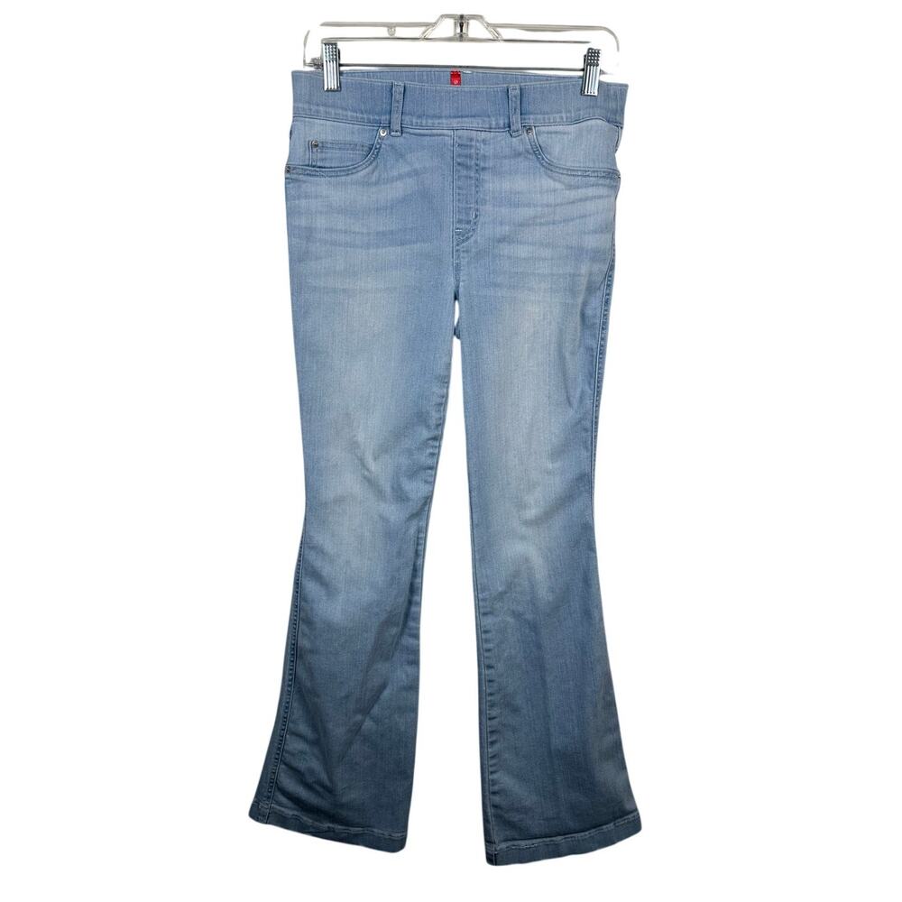 SPANX Everywhere Flare Jeans Women Medium Petite Light Wash EUC Pull On 1832